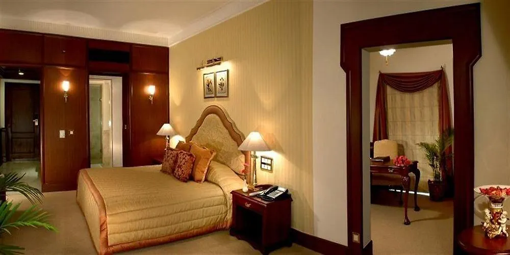 The Palms Town & Country Club - Resort غورغاون