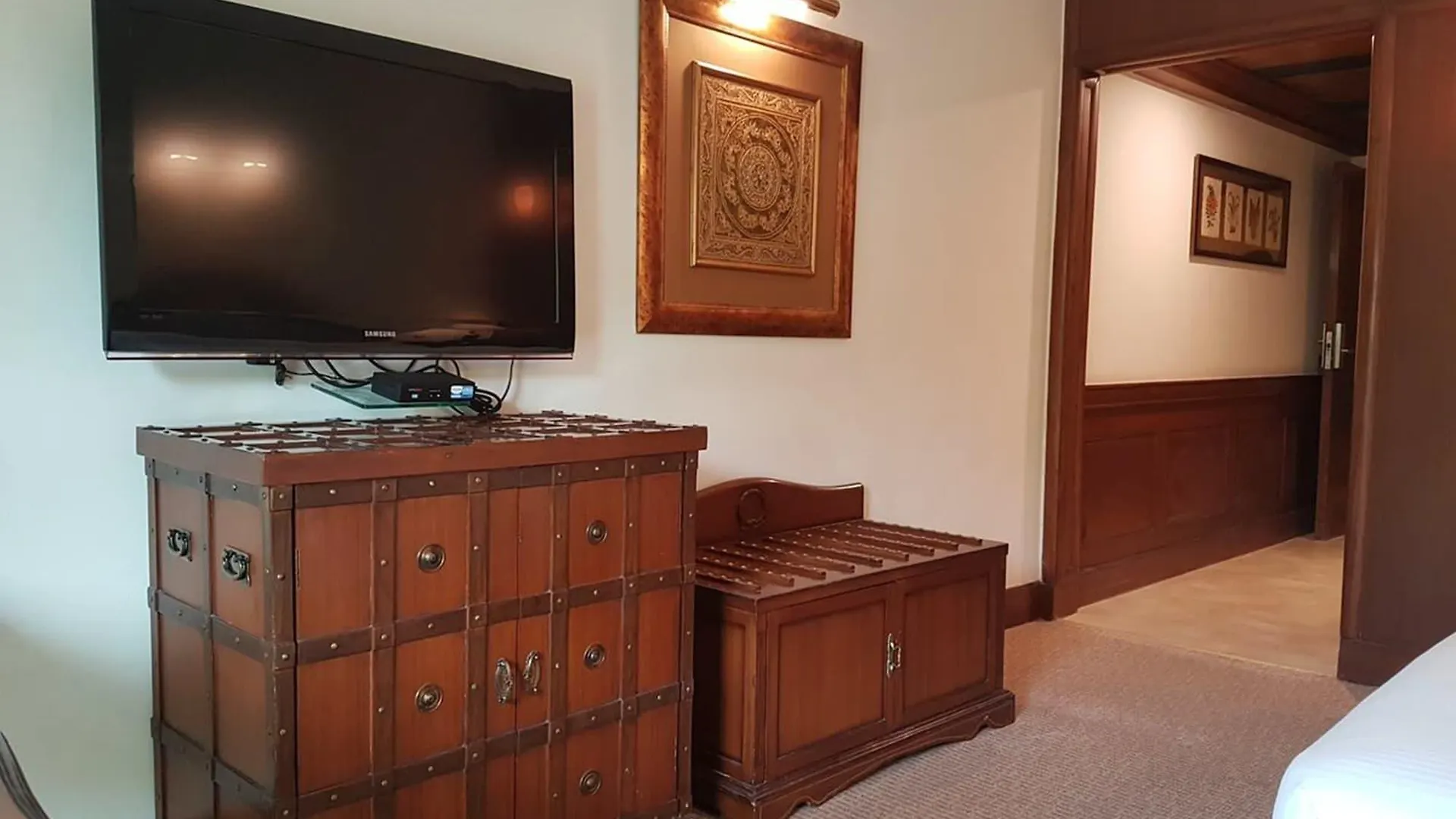 *****  The Palms Town & Country Club - Resort Gurgaon Hindistan