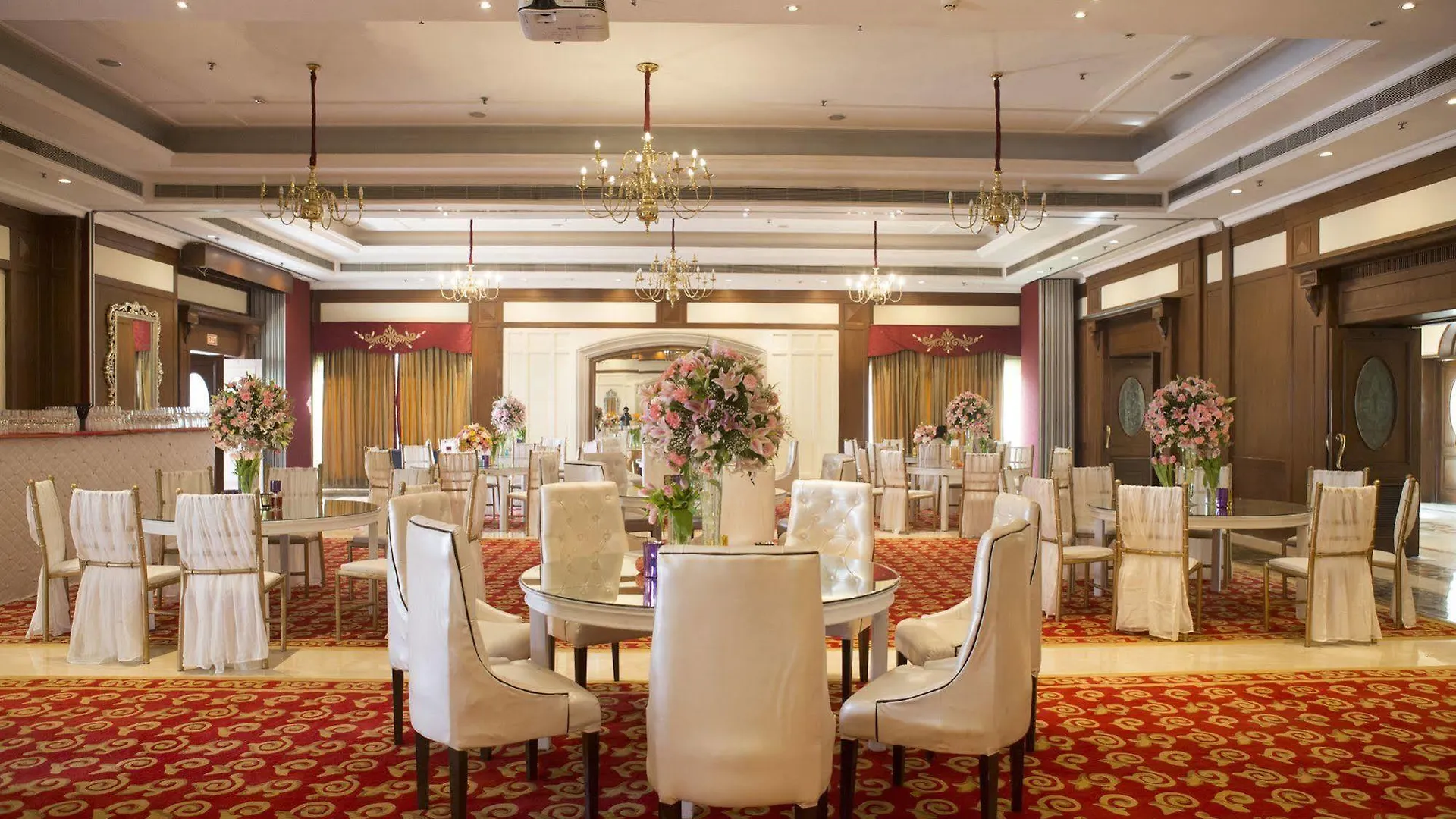 The Palms Town & Country Club - Resort Gurgaon 5*,  Hindistan
